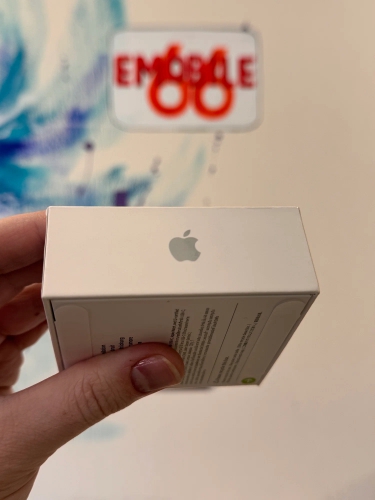 Беспроводные наушники Apple AirPods 4 с активным шумоподавлением (ANC) MXP93 2024г.