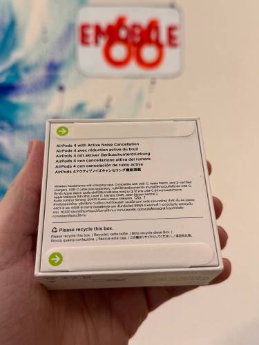 Беспроводные наушники Apple AirPods 4 с активным шумоподавлением (ANC) MXP93 2024г.