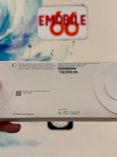 Часы Apple Watch SE 2024, 40 мм, корпус из алюминия цвета «сияющая звезда», спортивный браслет (loop) цвета «зелёное озеро» (MXEH3)