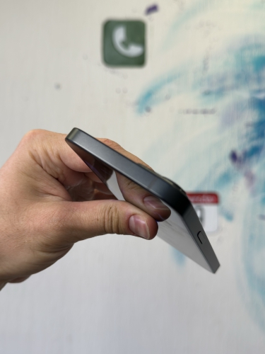 Apple iPhone 13 128Gb Midnight уценка (без face id)